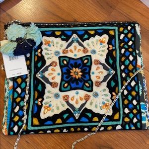 Steve Madden Pouch crossbody